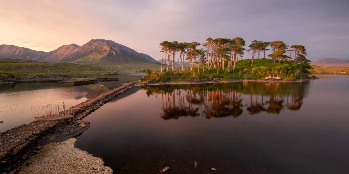 Derryclare-lough-lake-connemara-national-park-ireland